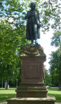 Schiller-Denkmal und Schiller Nationalmuseum